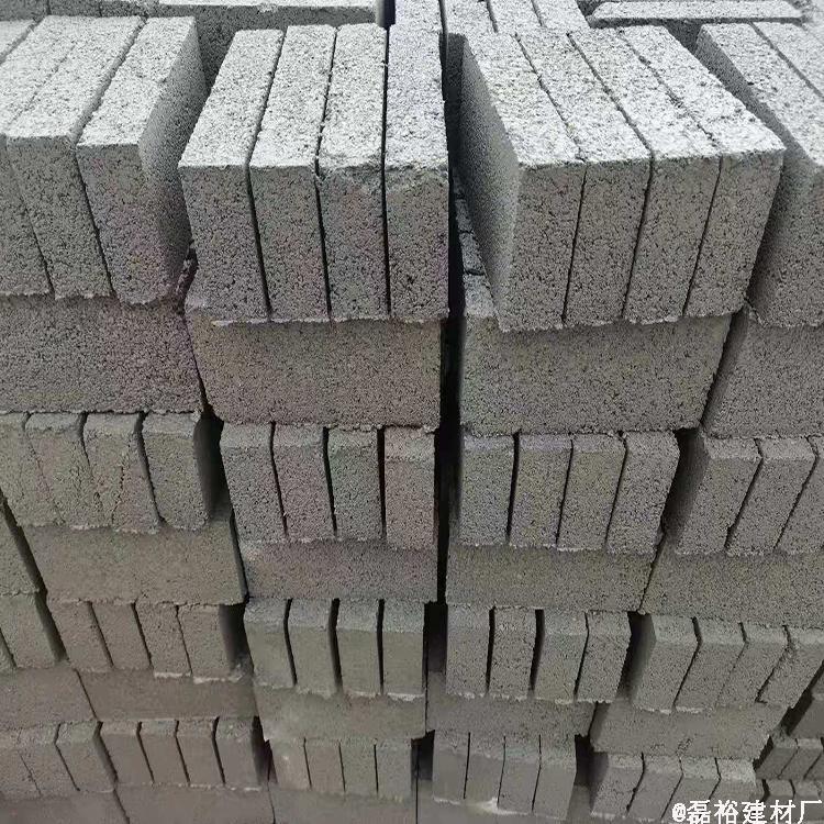银川磊裕建材 品质水泥标砖与彩砖的专业制造商